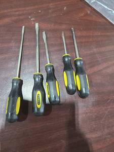 lot 4008 image: Stanley screwdrivers