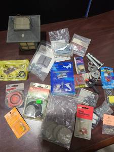 lot 4035 image: Assorted garage drawer items