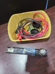 lot 4039 image: Twi inch trailer hitch and jumper cables