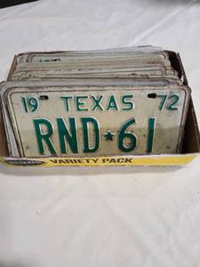 lot 4074 image: 19 Texas license plates from 70s and 80s