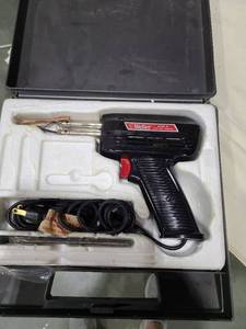 lot 4123 image: Weller soldering gun