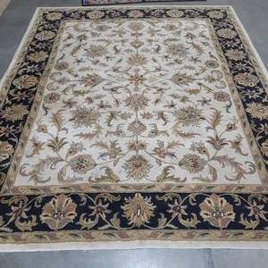 lot 1057 image: Area Rug. Needs cleaned. Nice rug. 120 x 96