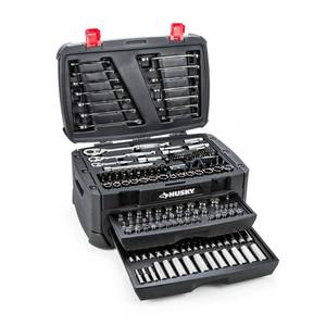 lot 6226 image: Husky Mechanics Tool Set