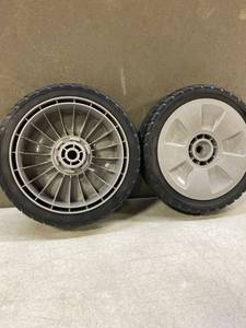 lot 36448 image: 8 Wheel Set For Mower