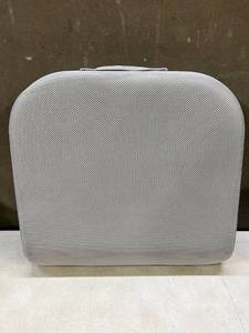 lot 38589 image: Seat Cushion with Handle, 19x19x3