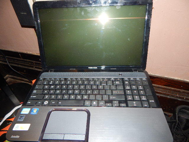 lot 295 image: TOSHIBA SATELLITE LAPTOP