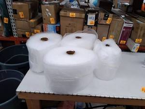 lot 44271 image: 4 - Rolls of Small Bubble Wrap