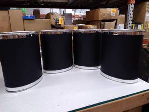 lot 44294 image: 4 - Small Trash Cans,Black and silver