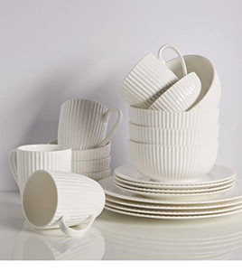 lot 44364 image: Bone China 20 Piece Dinnerware Set Dishes