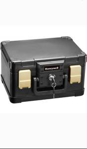 lot 44414 image: Honeywell Waterproof Fire Chest