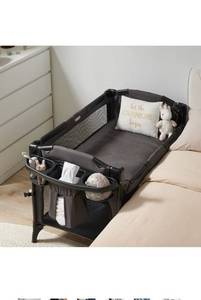 lot 44418 image: Baby 4 in 1 Bassinet Bedside Sleeper