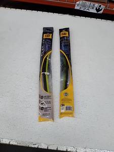 lot 44423 image: 2 - Cat Clarity Beam Wiper Blade