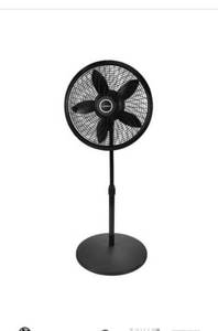 lot 44440 image: Lasko 20in. Oscillating Pedestal Fan