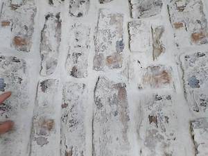 lot 44459 image: Brick pattern wallpaper