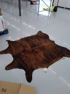 lot 44523 image: Leather Cow Hide Rug,81in x 61in
