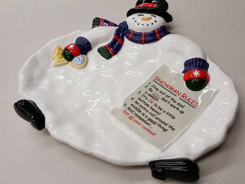 lot 8423 image: Snowman cookie plate