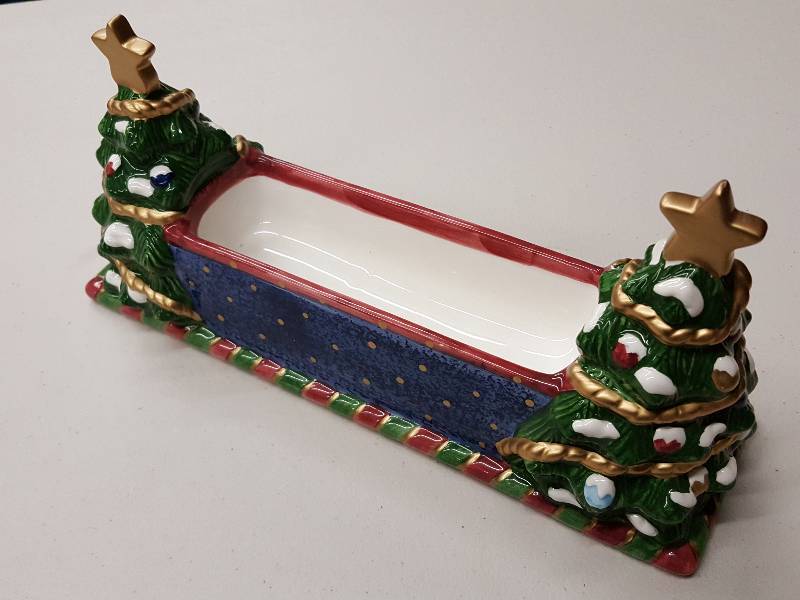lot 8429 image: Christmas Tree Noel cracker holder