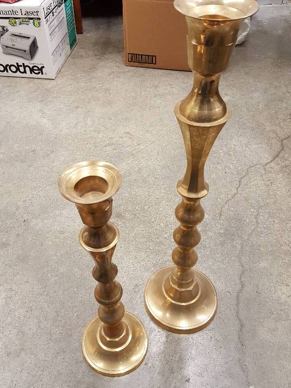 lot 8445 image: Pair of Brass Candle Obras 30 and 22 tall