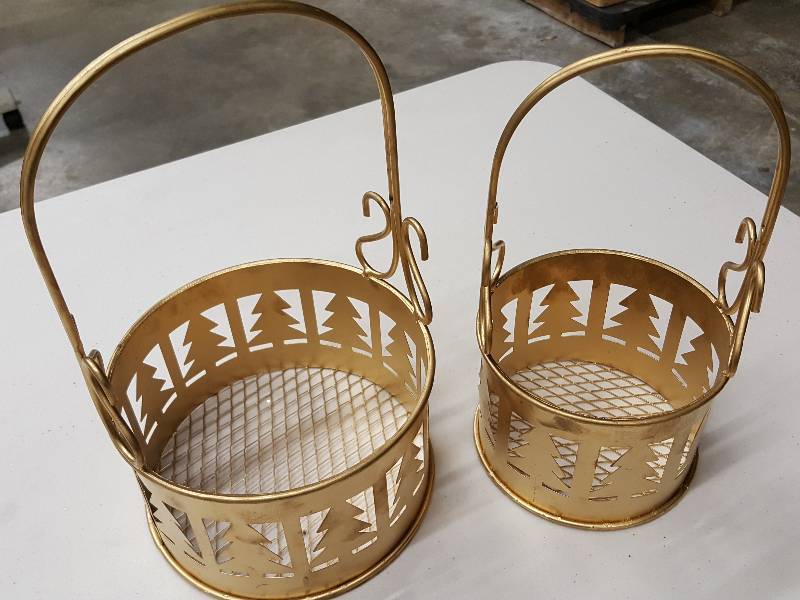 lot 8362 image: Pair Gold Metal Christmas Tree Baskets 12 & 10