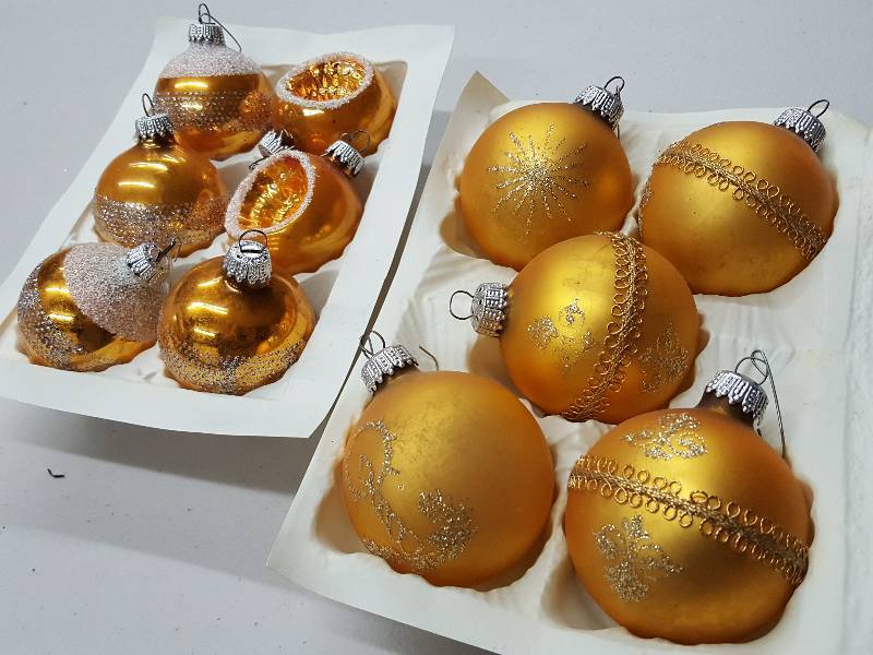 lot 8373 image: 2 Sets of Old Style Gold Christmas Ornaments