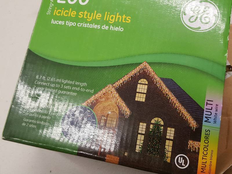 lot 8365 image: New in box 200 Multicolor Icicle Style Lights