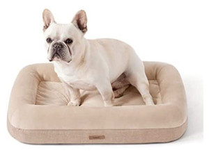 lot 1728 image: Lesure dog bed