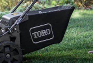lot 3315 image: Black Toro Lawn Mower Bag, 27 x 14