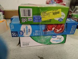 lot 29799 image: Home Goods Lot  (3pcs)  (See photos)  (SOLD AS IS)