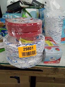 lot 29801 image: Home Goods Lot  (5pcs)  (See photos)  (SOLD AS IS)