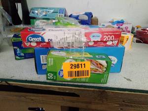 lot 29811 image: Household Goods Lot  (4pcs)  (See photos)  (SOLD AS IS)