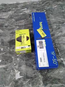 lot 30171 image: TV Accessories Bundle (2pcs)  (See photos)  (SOLD AS IS)