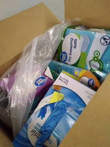 lot 30200 image: Cleaning Supplies Bundle (1 Box)  (See photos)  (SOLD AS IS)