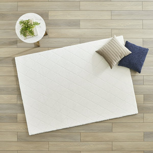 lot 30216 image: Better Homes & Gardens, 5 x 7 Rabbit Faux Fur Diamond Ivory Area Rug   (May not be exact stock photo)