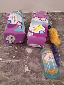 lot 30252 image: Dusting & Floors Bundle  (4pcs)  (See photos)  (SOLD AS IS)