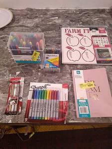 lot 30262 image: Office Supply Bundle  (6pcs)  (See photos)  (SOLD AS IS)