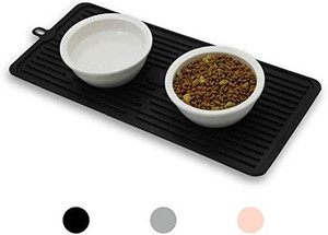 lot 31101 image: Pet Supplies Bundle (4pcs)  (See photos)  (SOLD AS IS)
