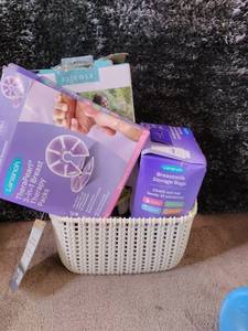 lot 31111 image: Breastfeeding Bundle  (5pcs)  (See photos)  (SOLD AS IS)