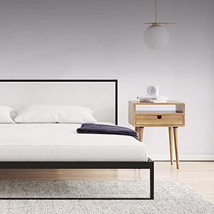 lot 43280 image: Signature Sleep Memoir 8 High-Density, Responsive Memory Foam Mattress - Bed-in-a-Box, King