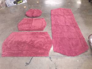lot 27 image: 4 Piece Red Bathroom Rug Set