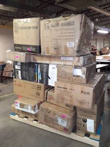 lot 152 image: Pallet of Furniture Parts