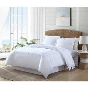 lot 187 image: Tommy Bahama Pineapple Resort FullQueen Duvet Cover 3 Piece Set Bedding