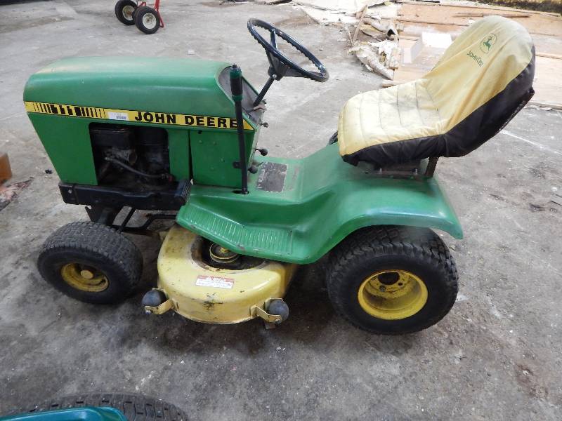 lot 202 image: JOHN DEERE MODEL 111 12 HP YARD TRACTOR, 38 DECK