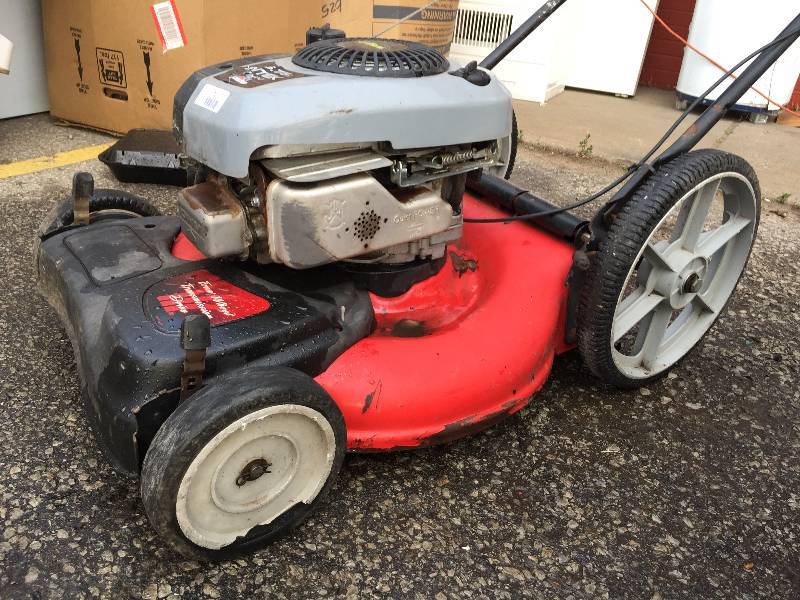 YARD MACHINES MTD SelfPropelled WalkBehind Mower 6.75 INTEK OHV