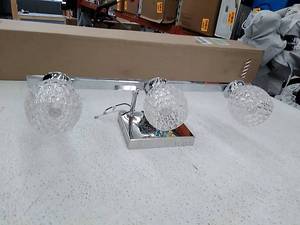 lot 45033 image: Crystal Globe 3 Light Vanity Light Fixture