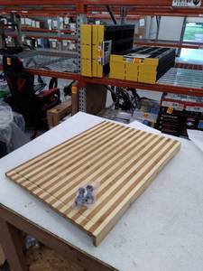lot 45132 image: Prosumers Choice Bamboo Cutting Board