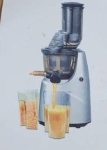 lot 3215 image: Slow juicer