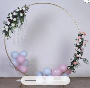 lot 3232 image: 7.5 ft Gold Metal Round Wreath Backdrop Stand Arch Wedding Party Photo Booth Decorations