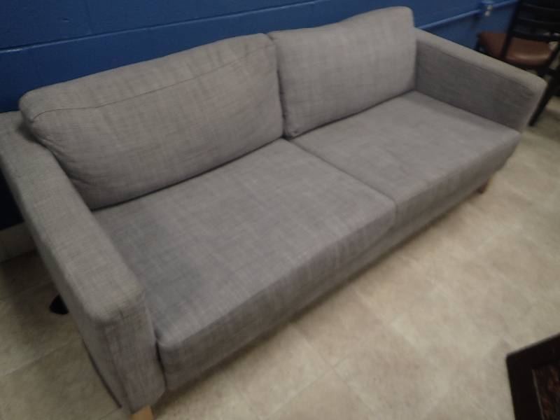 lot 1550 image: Light Grey Cotton Lounge Seating Couch