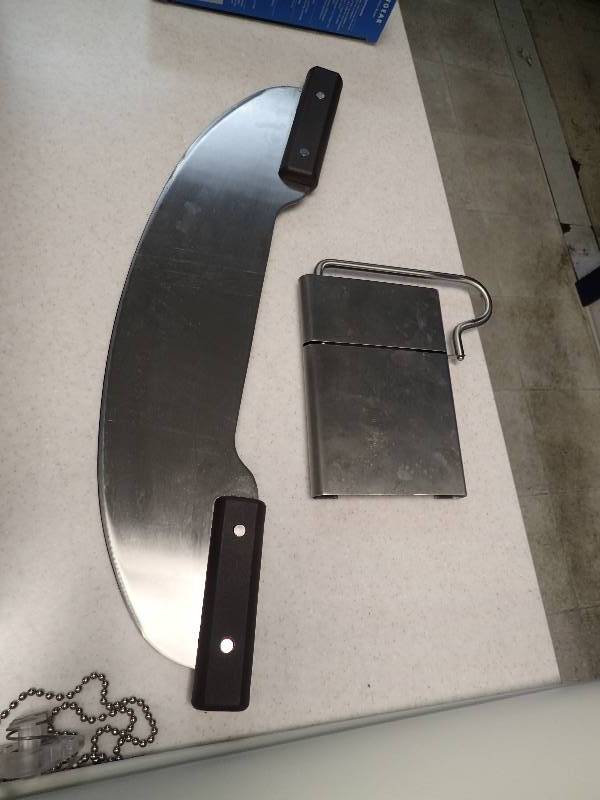 lot 1559 image: Pizza Cutter w Cheese Slicer