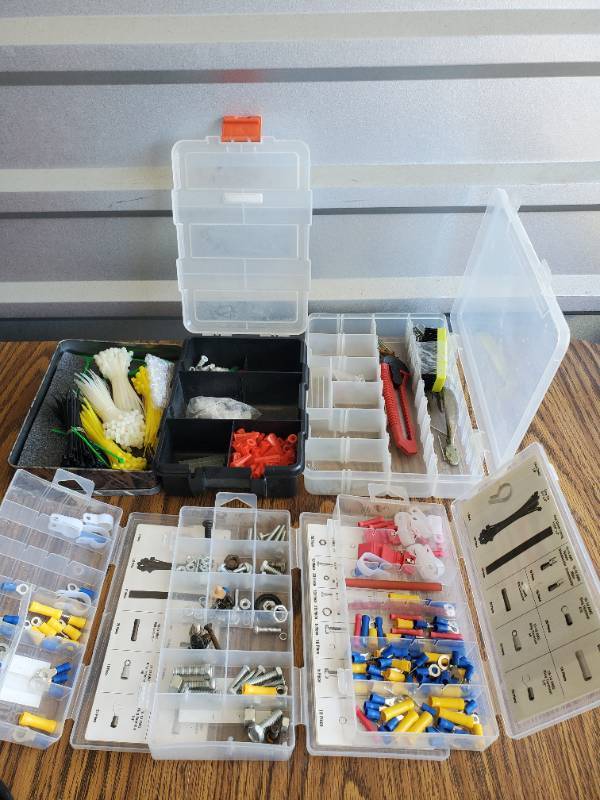 lot 1037 image: Lot of Storage Organizers and Contents